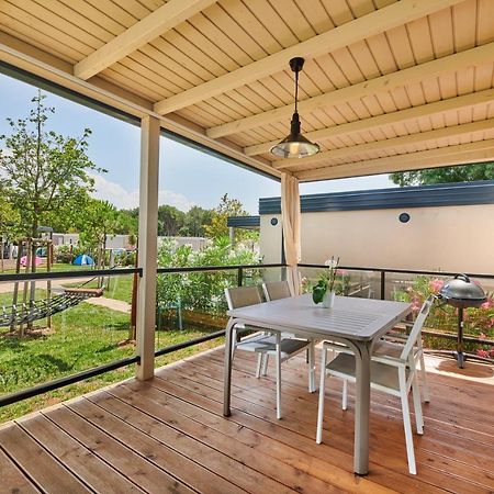 Camping Stella Maris Mobile Homes Umago Esterno foto
