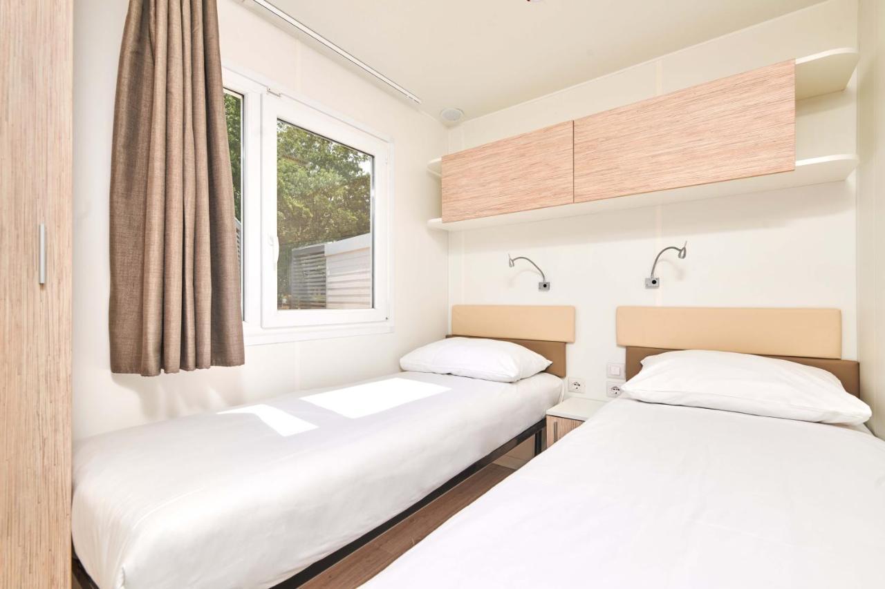 Camping Stella Maris Mobile Homes Umago Esterno foto