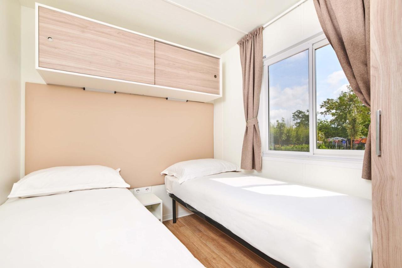 Camping Stella Maris Mobile Homes Umago Esterno foto