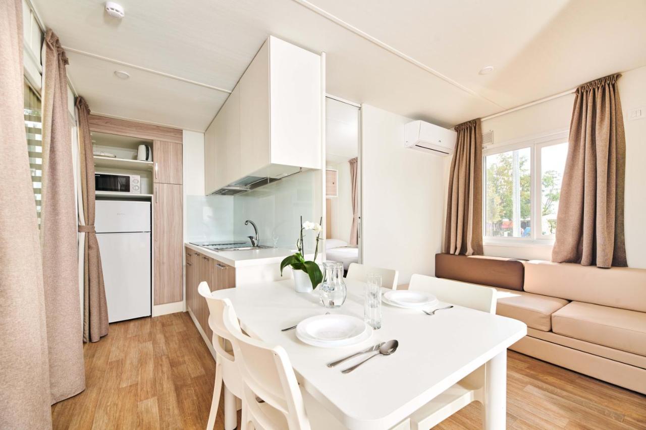 Camping Stella Maris Mobile Homes Umago Esterno foto