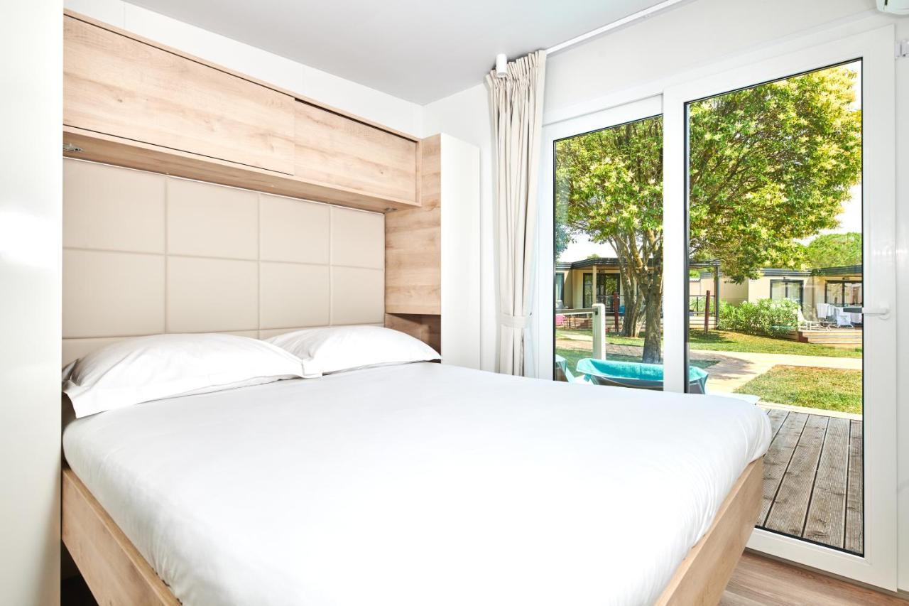 Camping Stella Maris Mobile Homes Umago Esterno foto