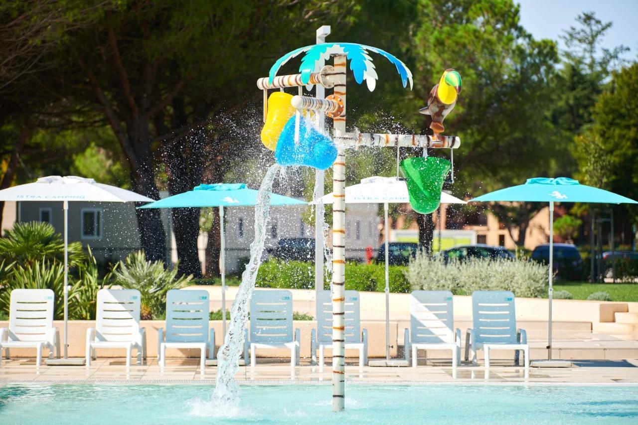 Camping Stella Maris Mobile Homes Umago Esterno foto